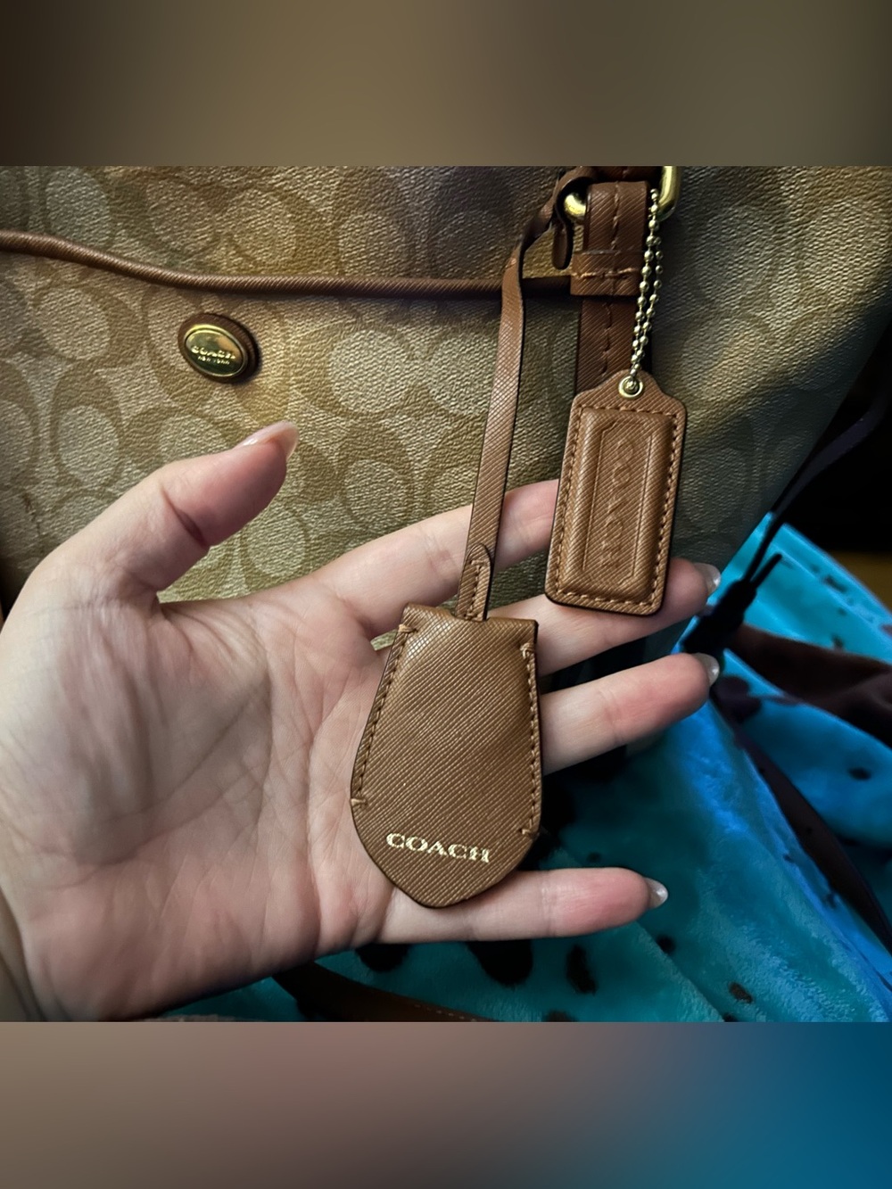 Coach Beige Peyton Signature Canvas Shoulder Bag with Brown Leather Trim - Picture 3 of 16